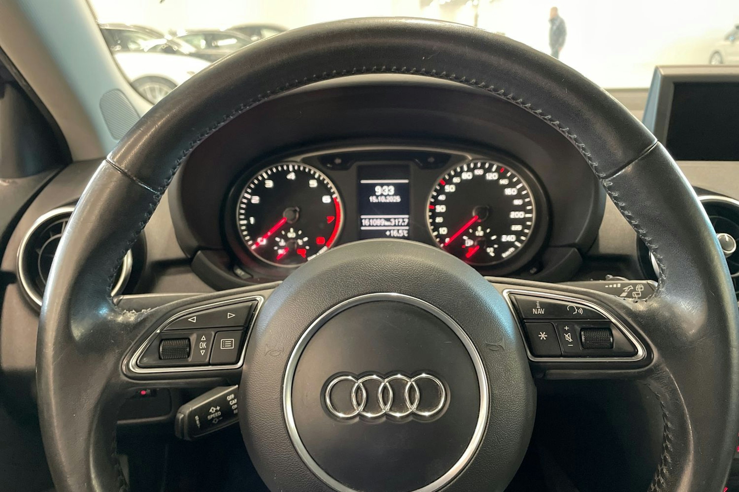 met. sininen Audi A1 2011 kuva 14.