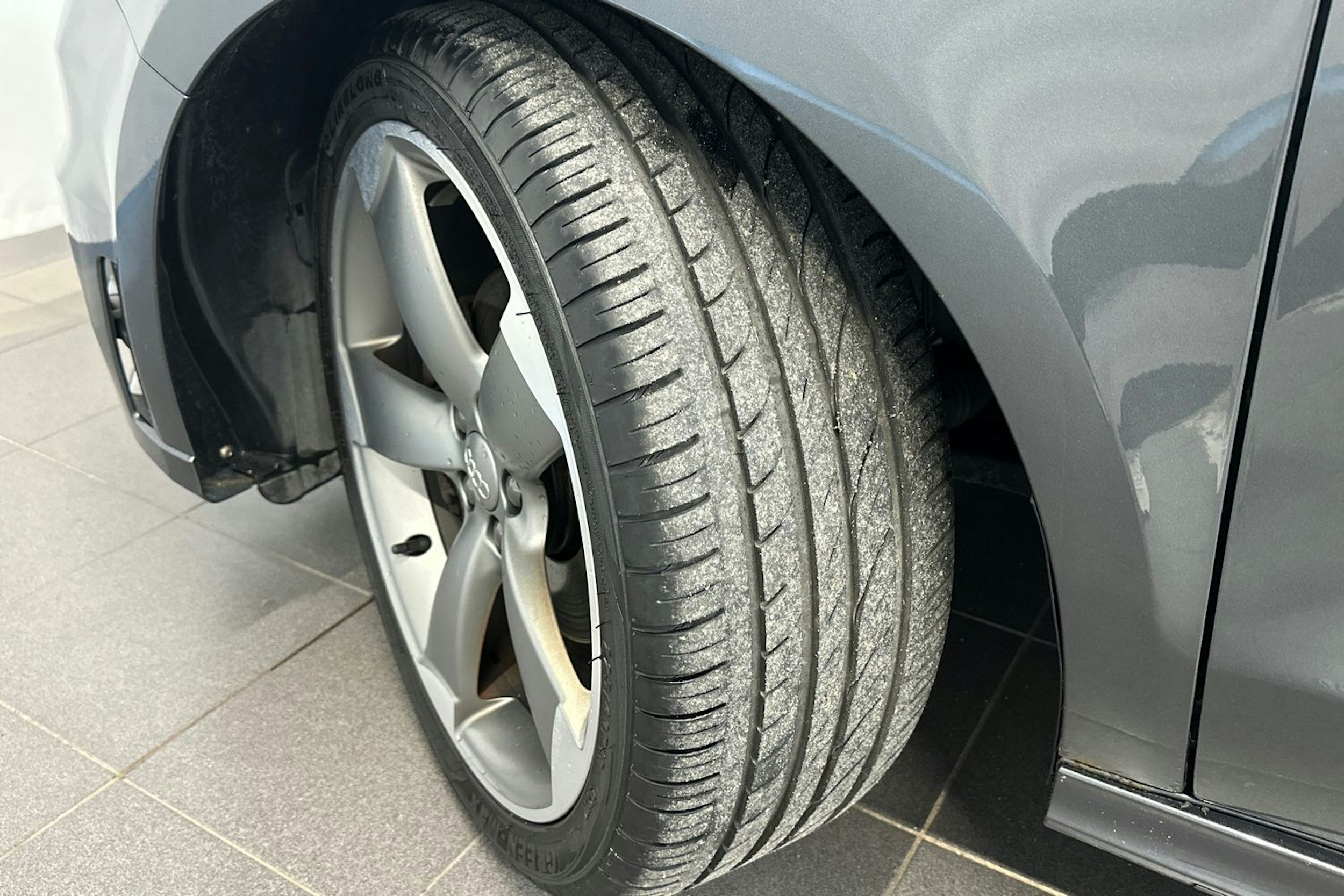 harmaa Audi A1 2012 kuva 13.