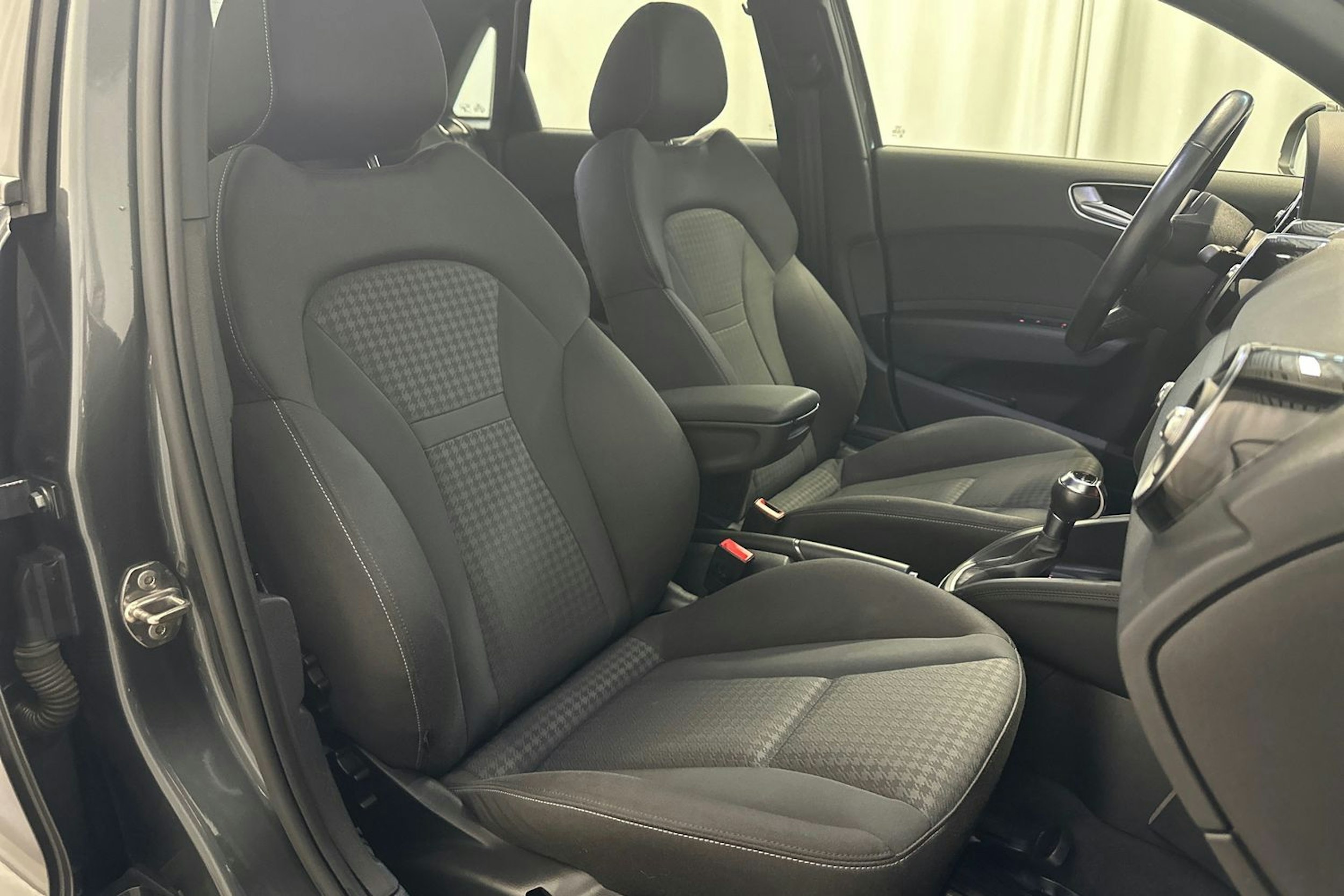 harmaa Audi A1 2012 kuva 16.