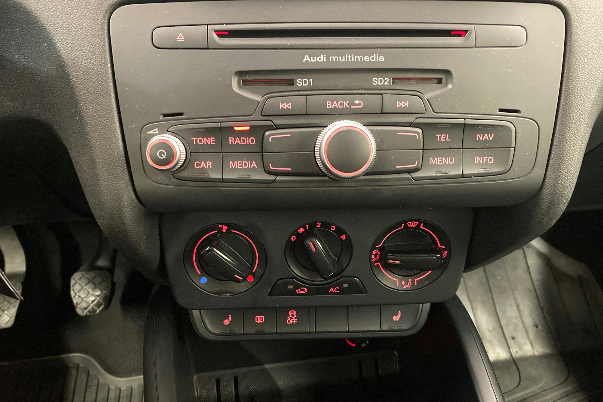 Punainen Audi A1 2012 kuva 14.