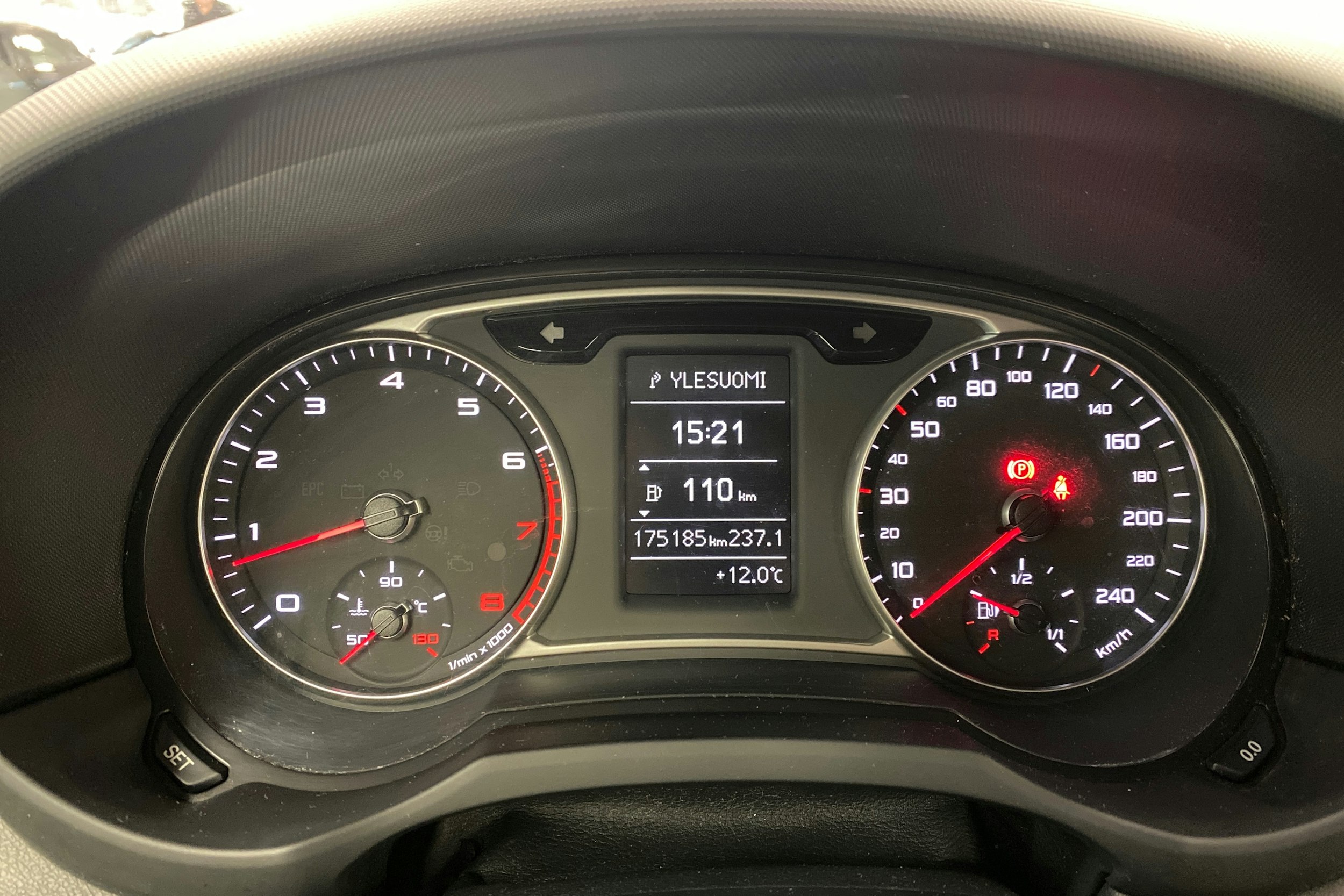 Punainen Audi A1 2012 kuva 17.