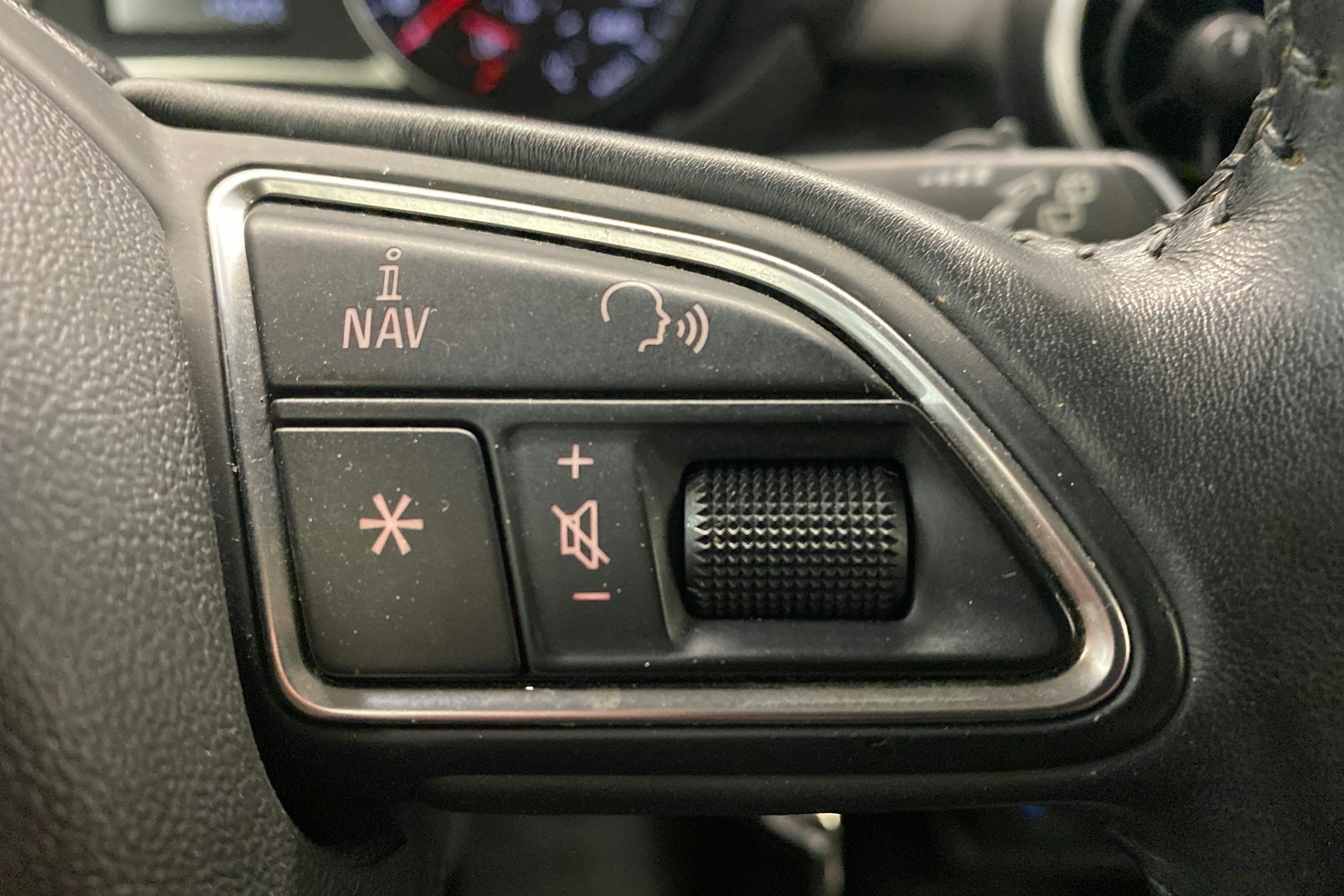 Punainen Audi A1 2012 kuva 19.