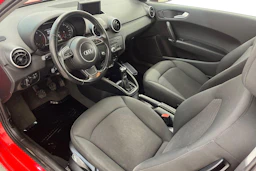 Punainen Audi A1 2012 kuva 8.