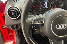Punainen Audi A1 2012 kuva 17.