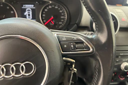 Punainen Audi A1 2012 kuva 18.