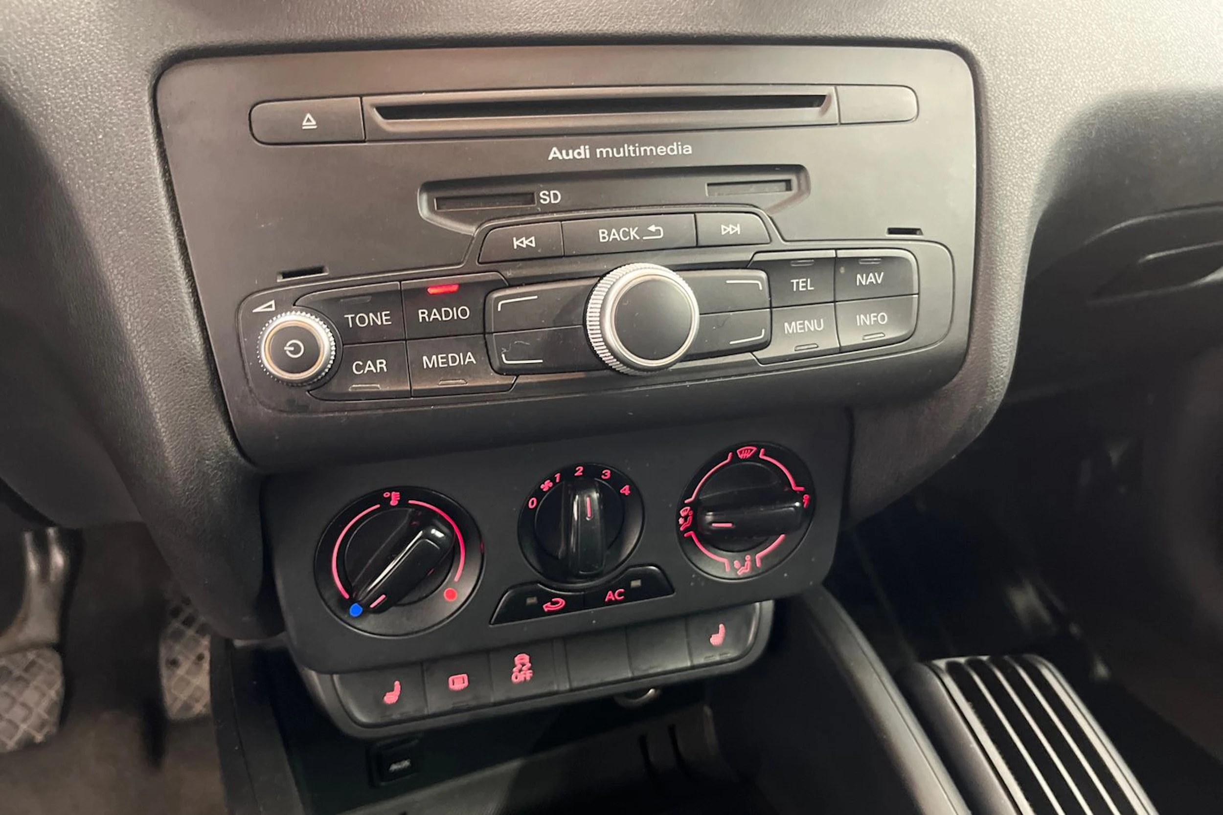 Punainen Audi A1 2012 kuva 20.