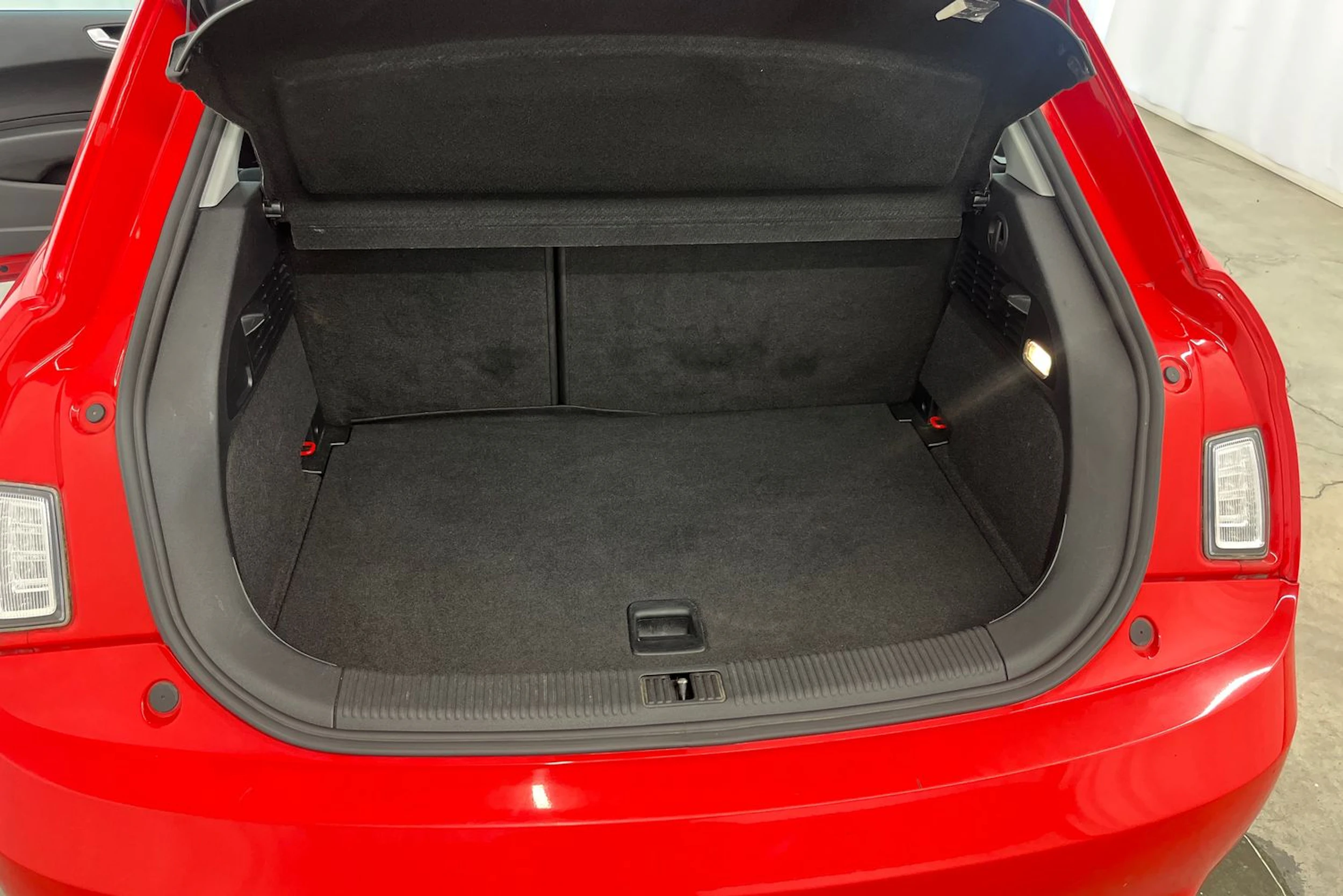 Punainen Audi A1 2012 kuva 23.