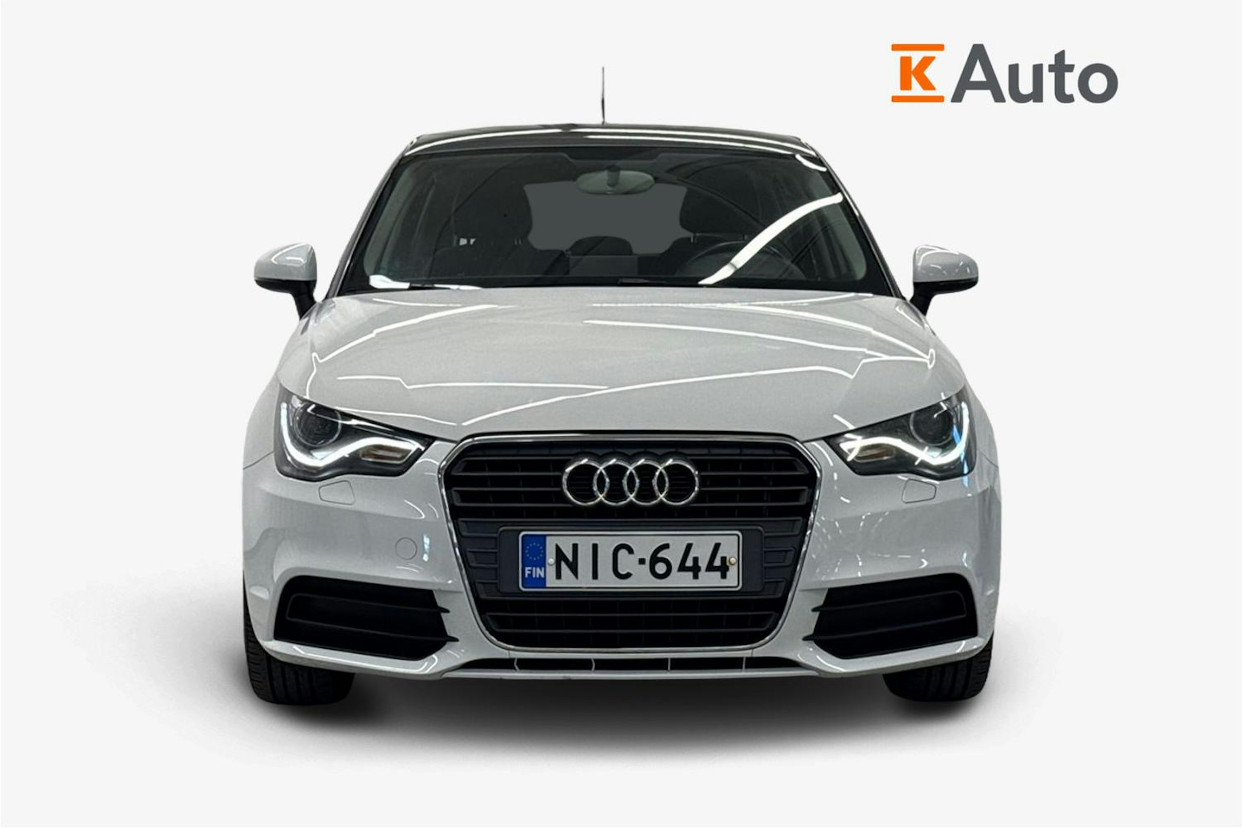 valkoinen Audi A1 2012 kuva 5.