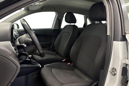 valkoinen Audi A1 2012 kuva 11.