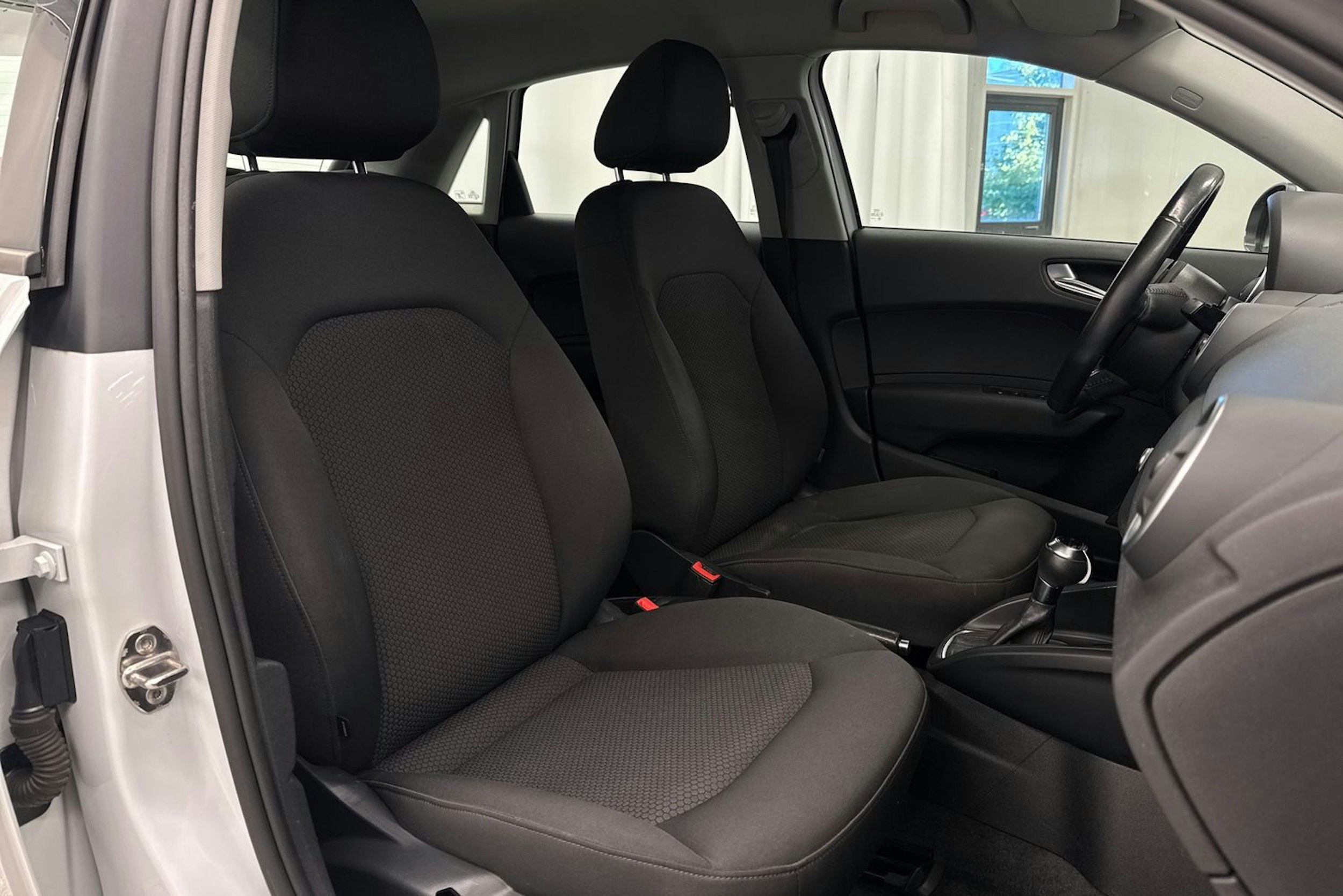 valkoinen Audi A1 2012 kuva 13.