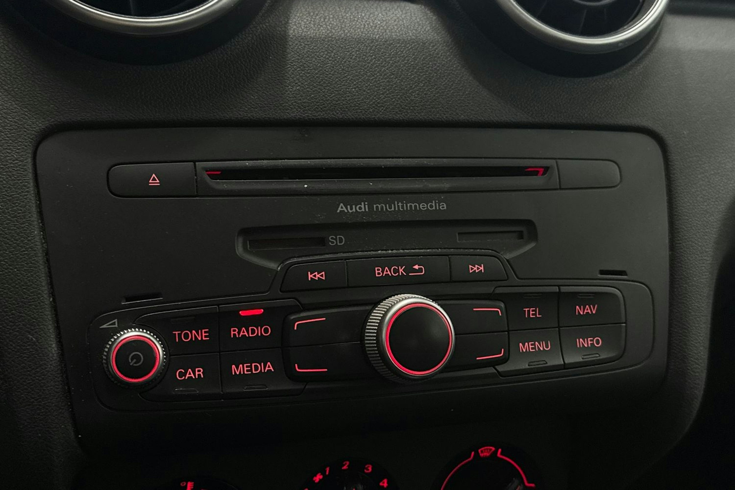 valkoinen Audi A1 2012 kuva 24.