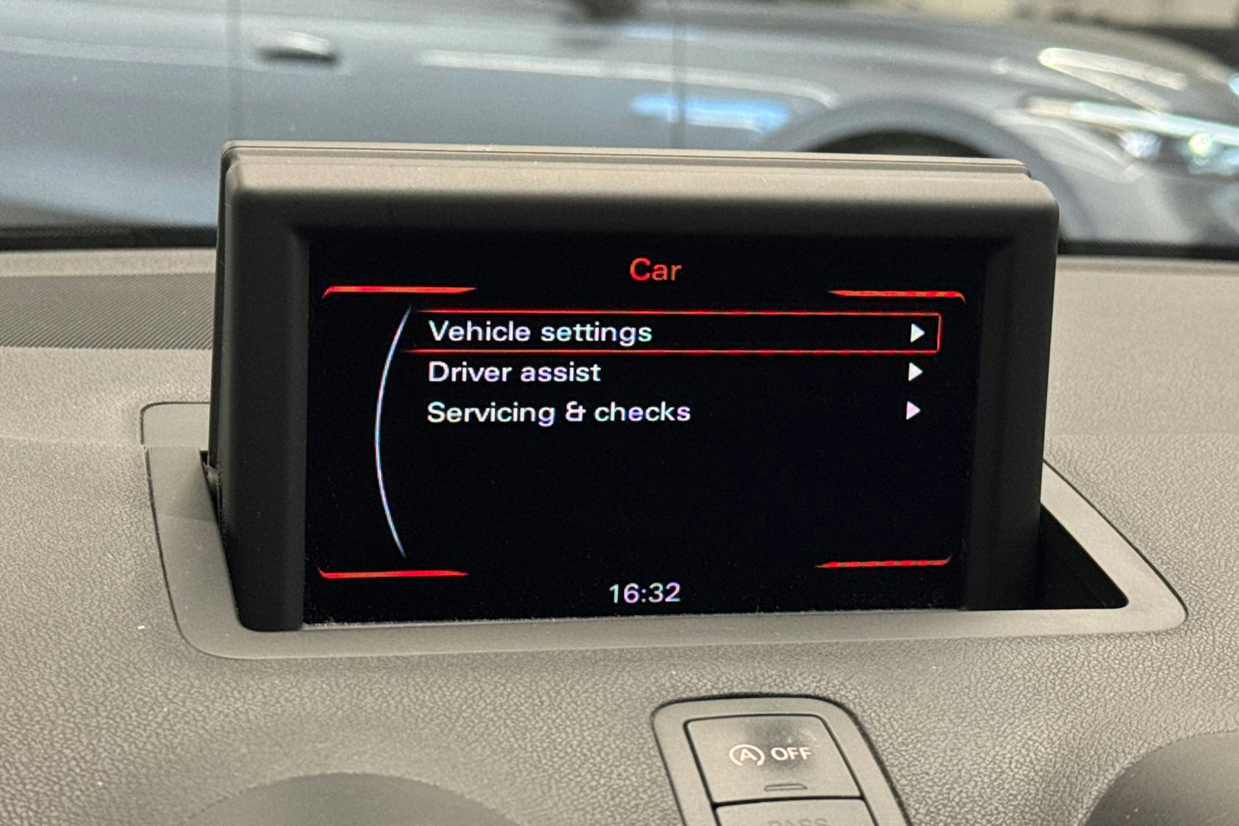 valkoinen Audi A1 2012 kuva 29.