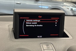 valkoinen Audi A1 2012 kuva 29.