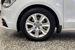 valkoinen Audi A1 2012 kuva 35.