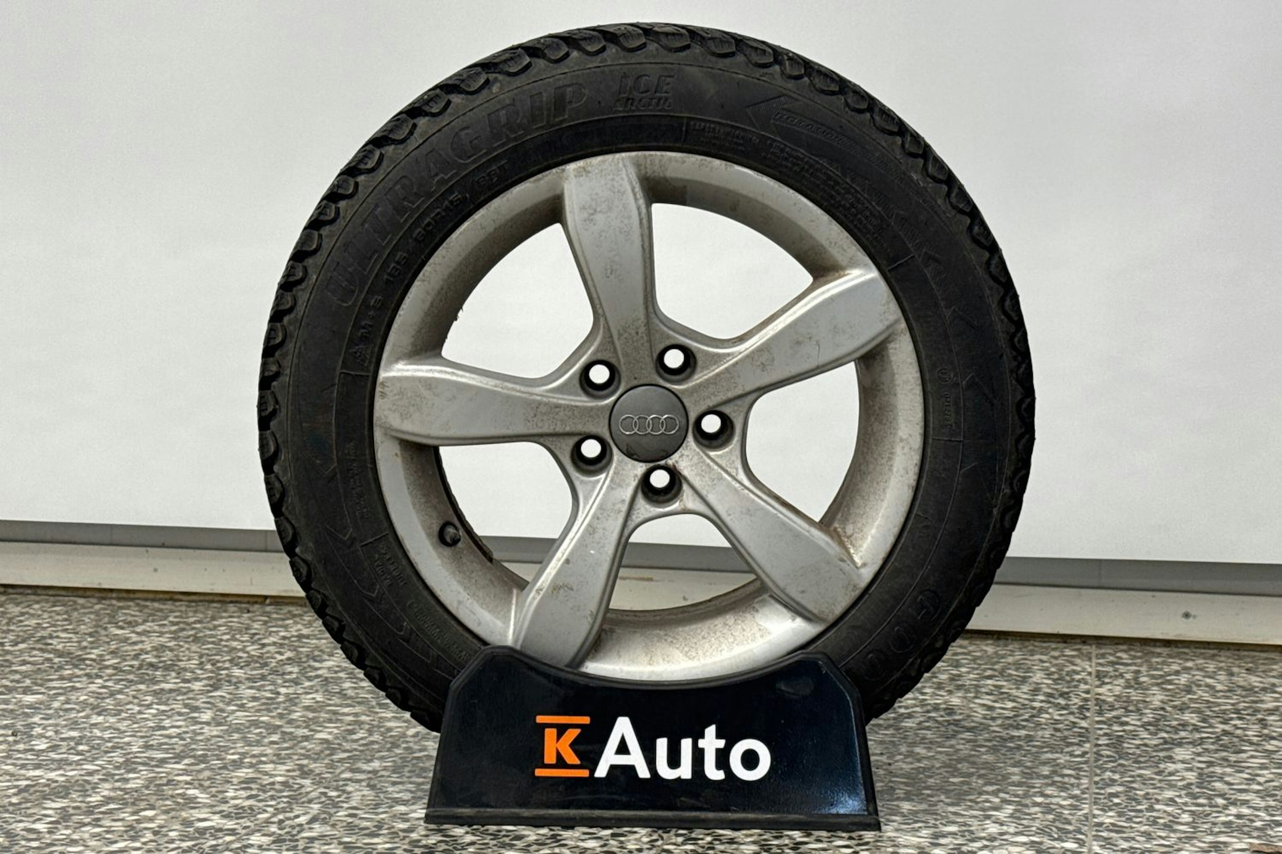 valkoinen Audi A1 2012 kuva 37.