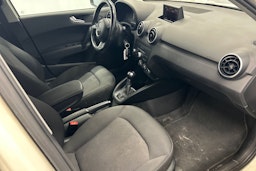 valkoinen Audi A1 2012 kuva 12.