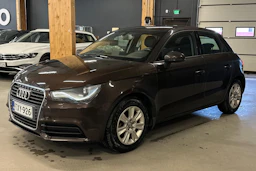ruskea (beige) Audi A1 2012 kuva 3.