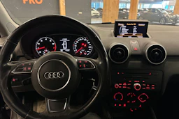 ruskea (beige) Audi A1 2012 kuva 6.