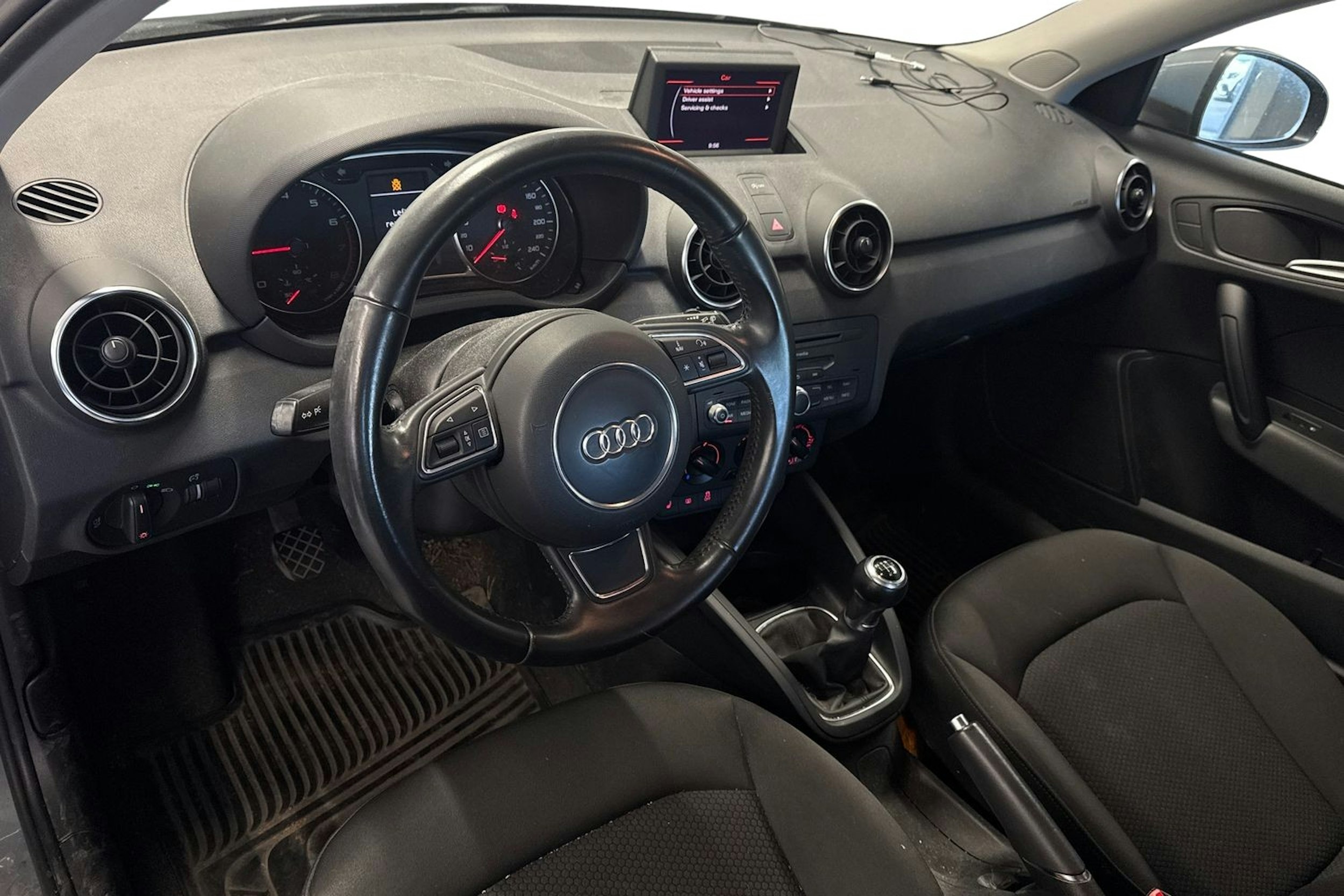 Sininen Audi A1 2013 kuva 3.