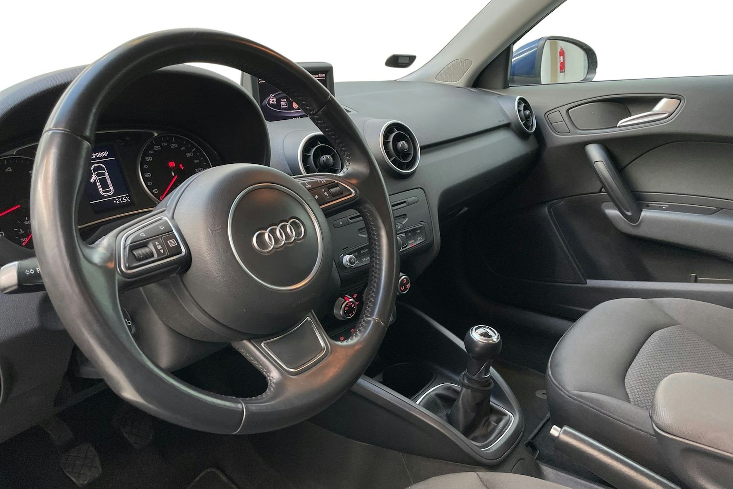 sininen Audi A1 2014 kuva 7.