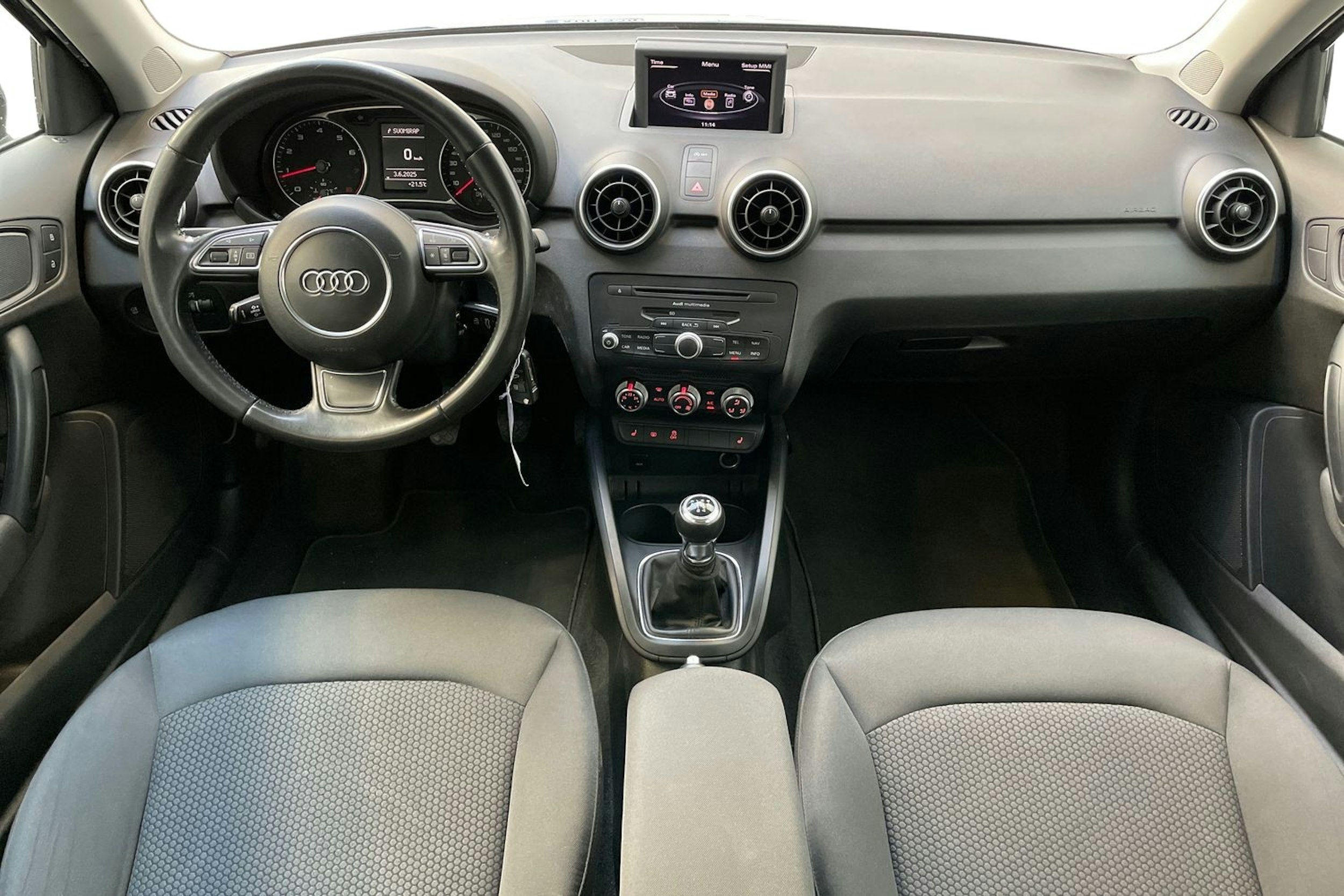 sininen Audi A1 2014 kuva 9.