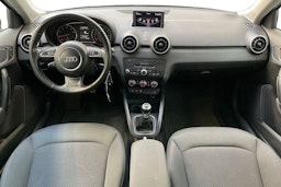sininen Audi A1 2014 kuva 9.