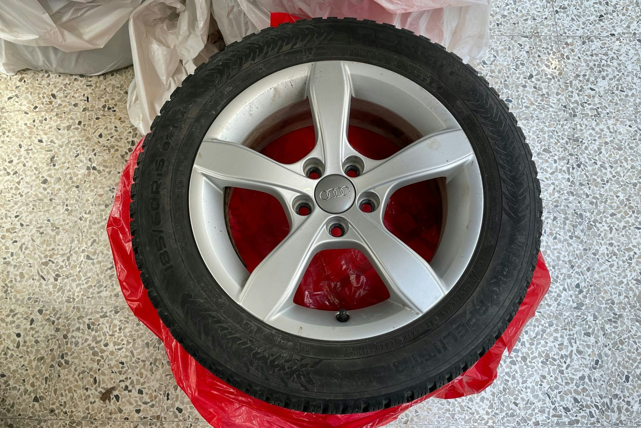 sininen Audi A1 2014 kuva 14.