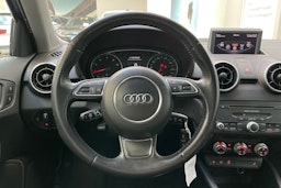 sininen Audi A1 2014 kuva 21.