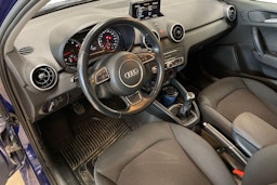 sininen Audi A1 2016 kuva 3.