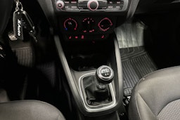 sininen Audi A1 2016 kuva 18.
