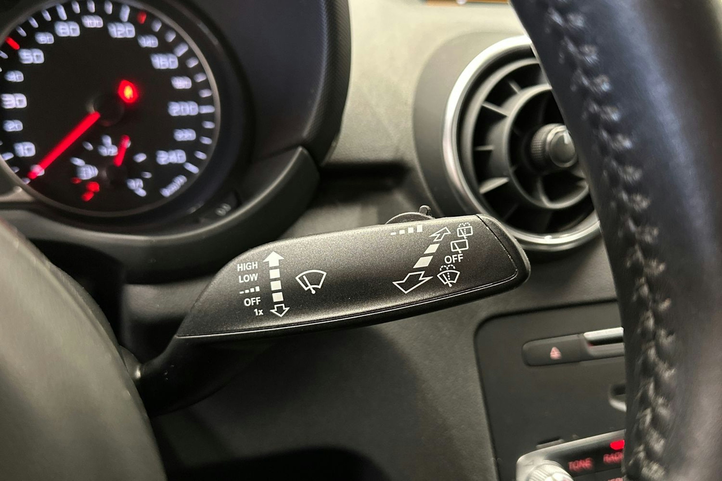 sininen Audi A1 2016 kuva 21.