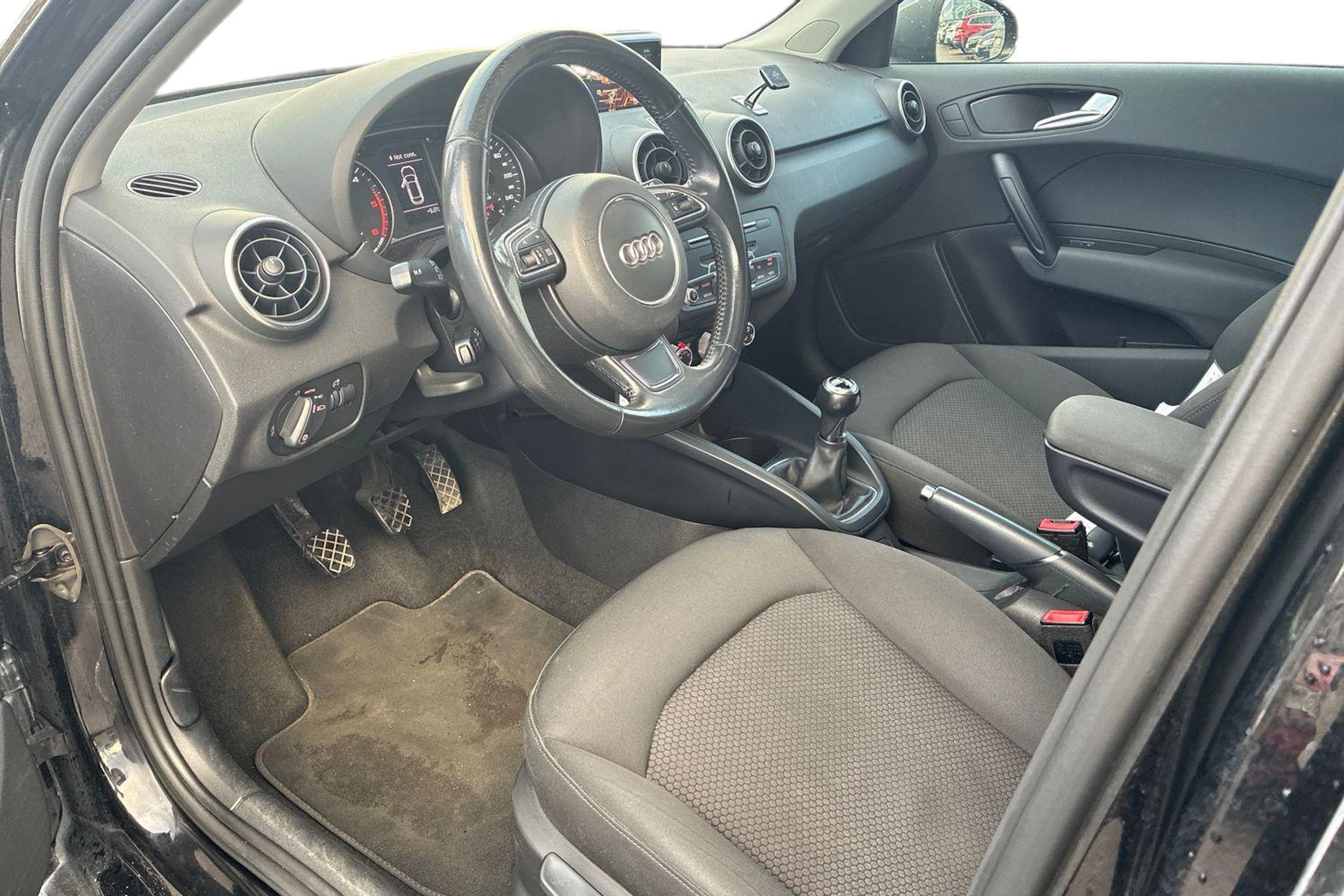 musta Audi A1 2016 kuva 3.