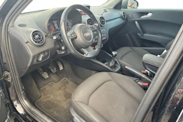 musta Audi A1 2016 kuva 3.