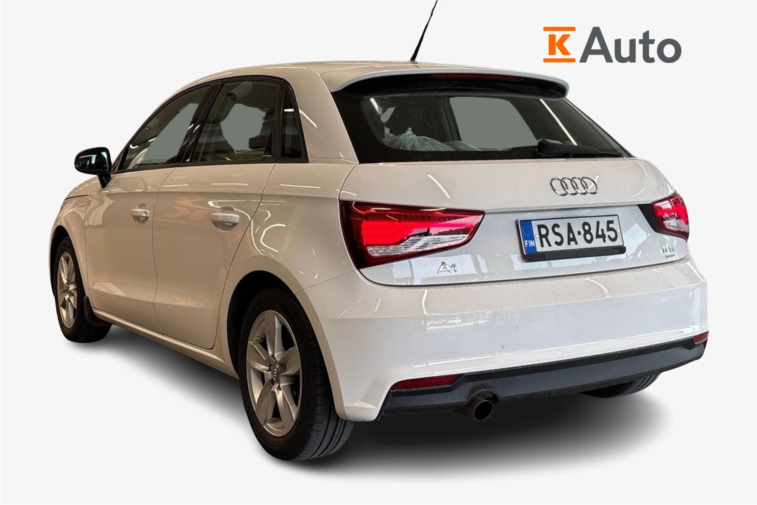 valkoinen Audi A1 2016 kuva 2.