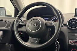 valkoinen Audi A1 2016 kuva 12.