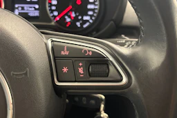 valkoinen Audi A1 2016 kuva 14.