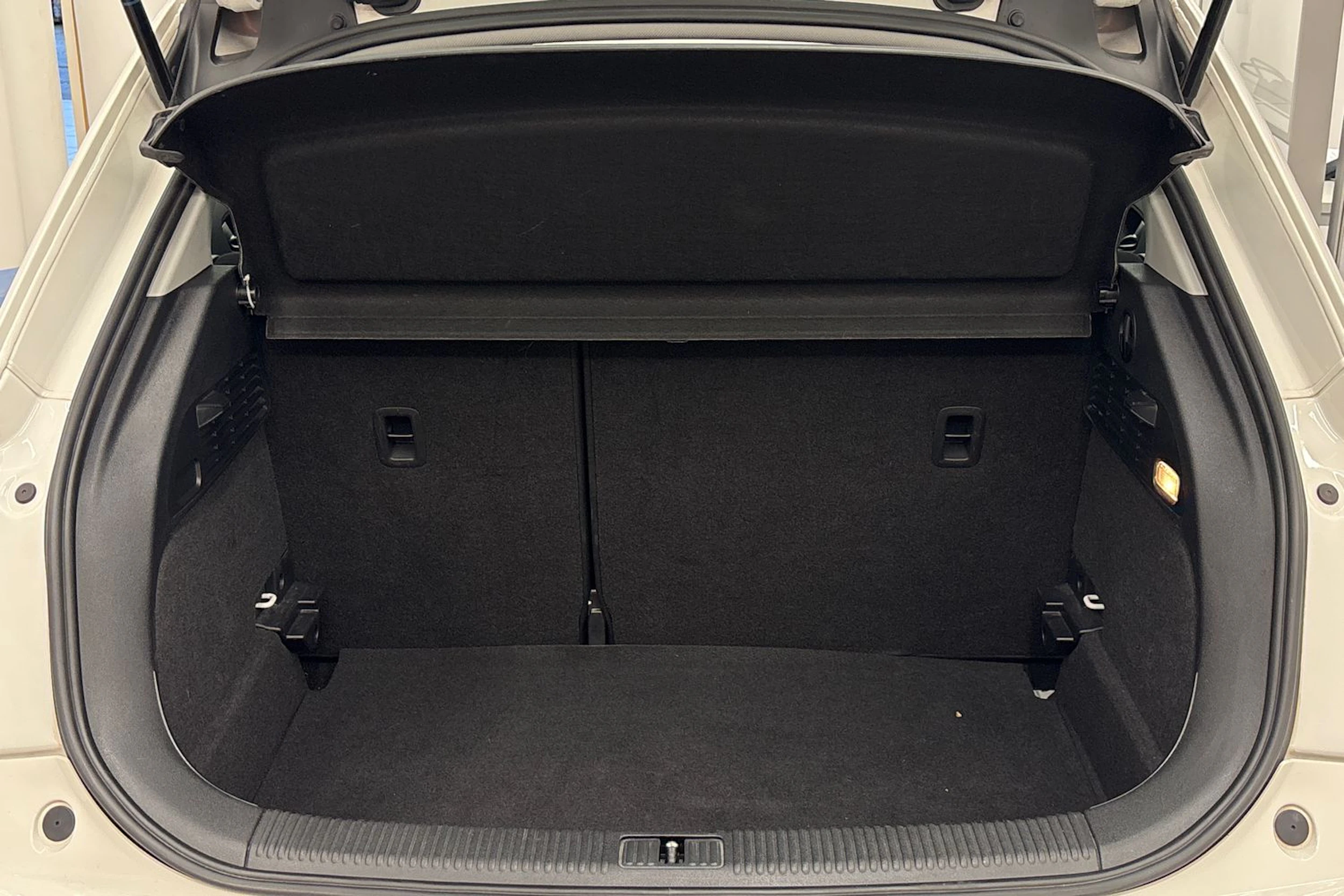 valkoinen Audi A1 2016 kuva 20.
