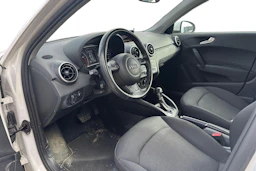Valkoinen Audi A1 2016 kuva 3.