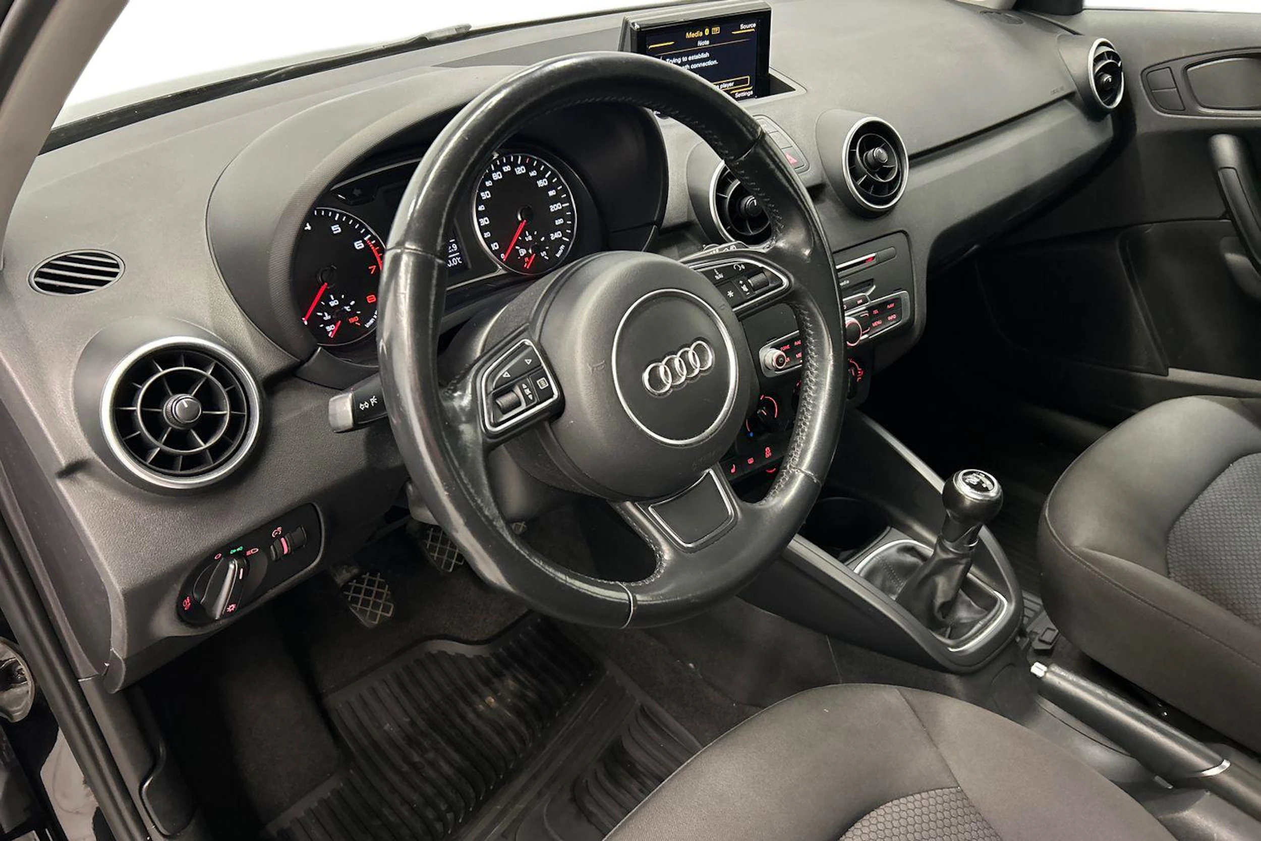 musta Audi A1 2016 kuva 6.