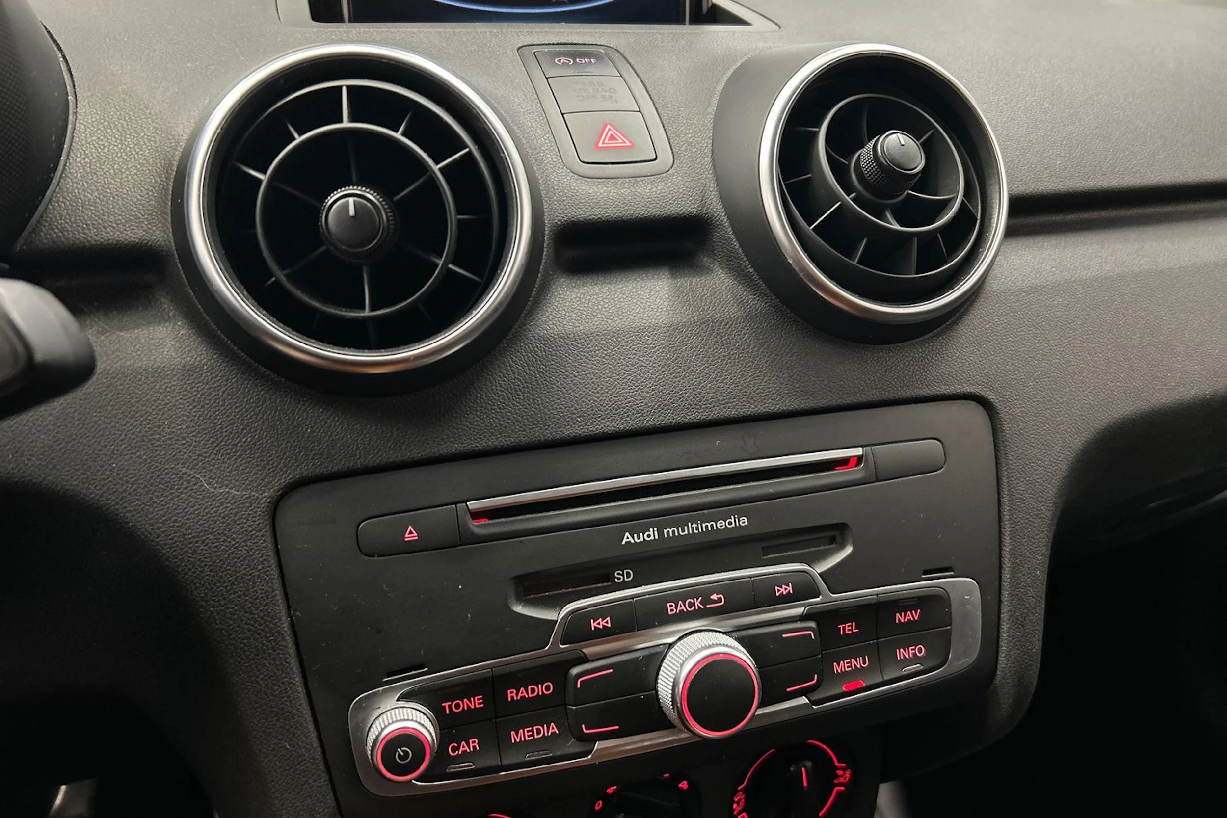 musta Audi A1 2016 kuva 20.