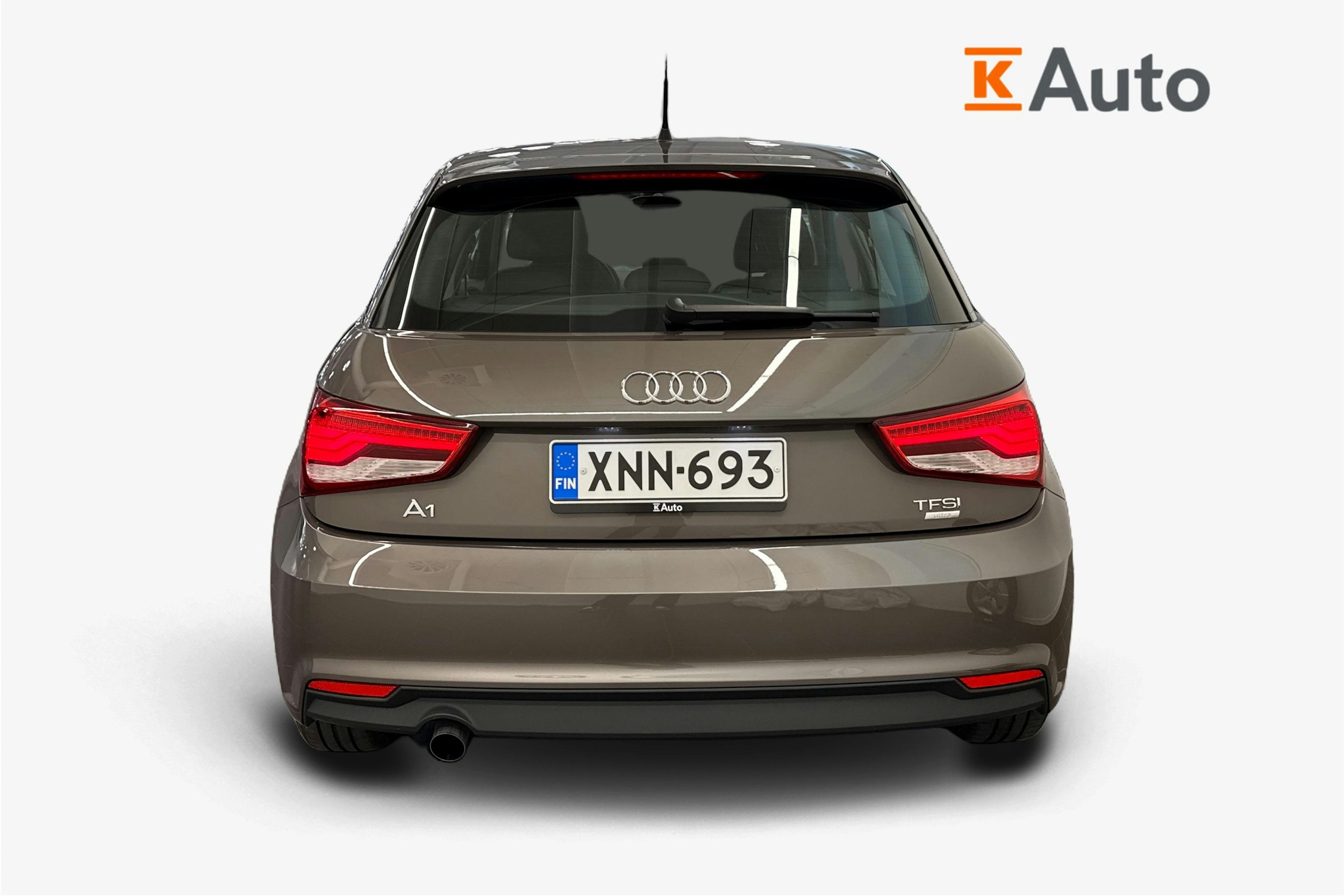 ruskea (beige) Audi A1 2016 kuva 3.