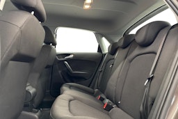 ruskea (beige) Audi A1 2016 kuva 8.