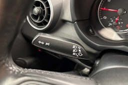 ruskea (beige) Audi A1 2016 kuva 15.