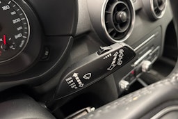 ruskea (beige) Audi A1 2016 kuva 16.