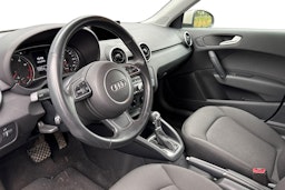 ruskea (beige) Audi A1 2016 kuva 3.