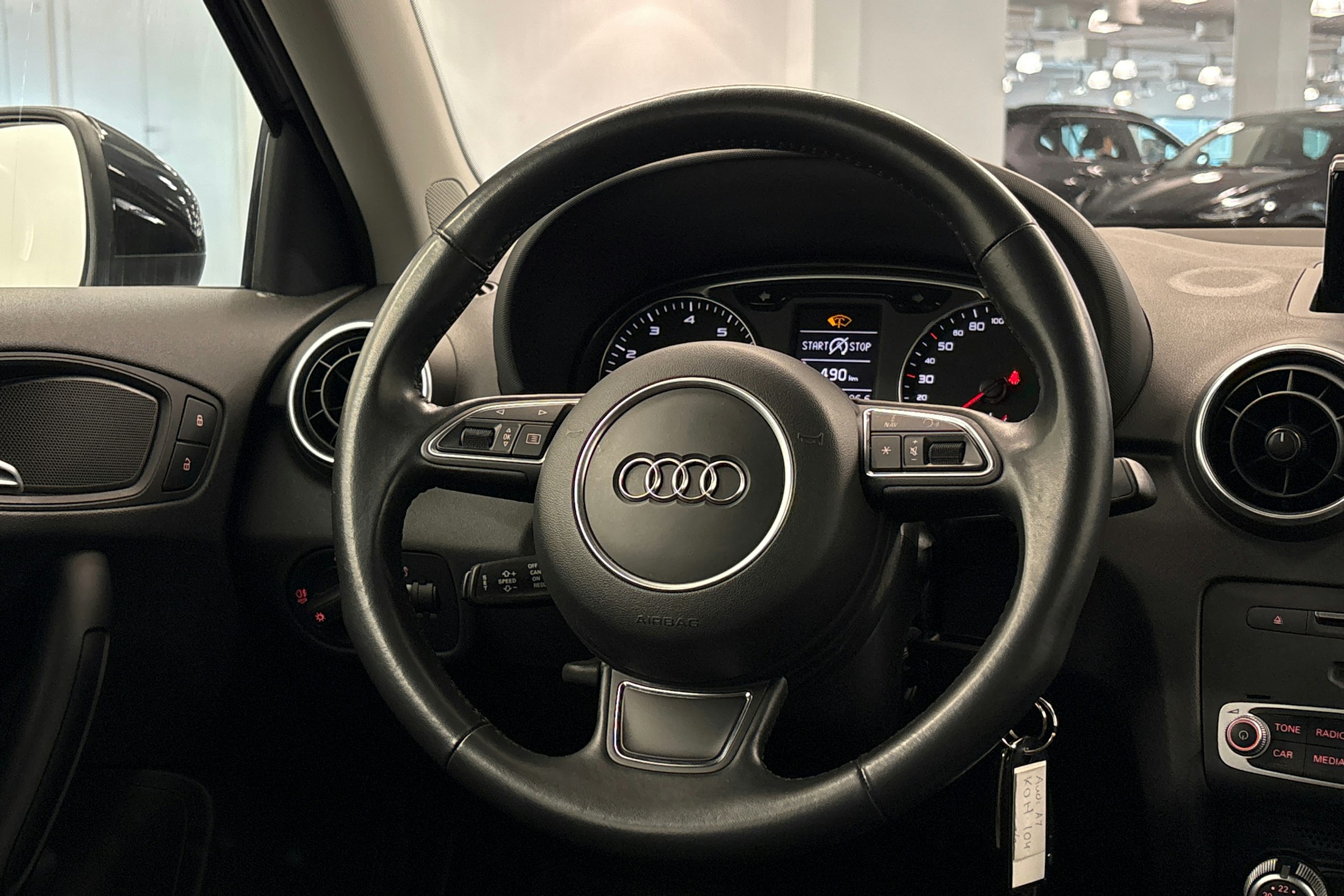 Musta Audi A1 2017 kuva 15.