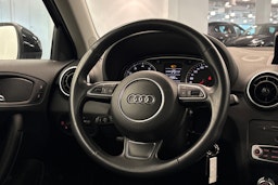 Musta Audi A1 2017 kuva 15.
