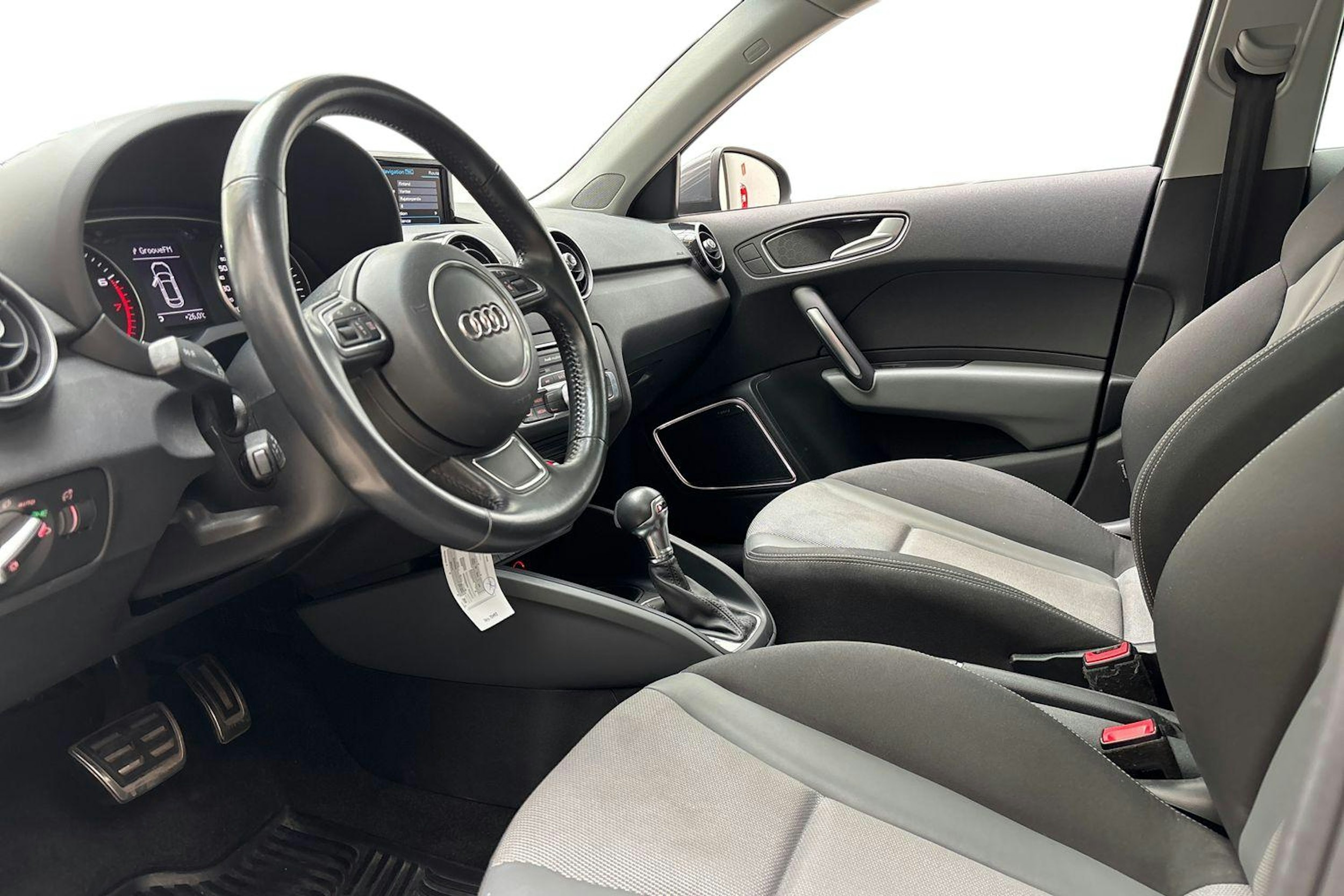 met. harmaa Audi A1 2018 kuva 7.