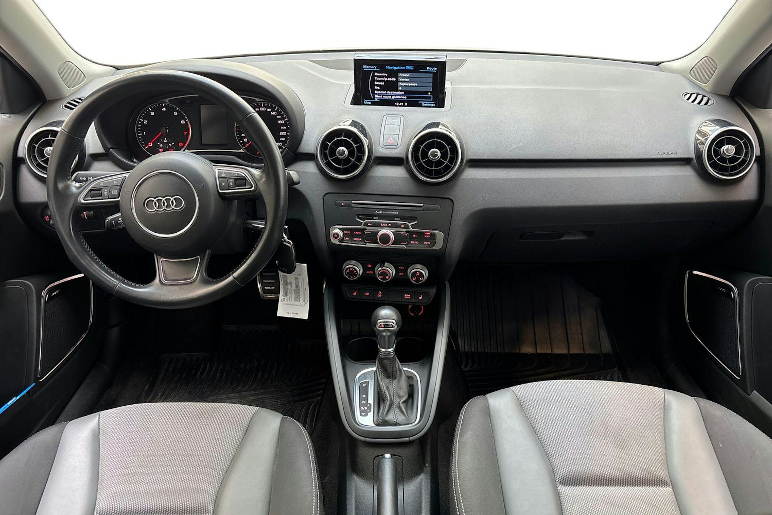 met. harmaa Audi A1 2018 kuva 9.