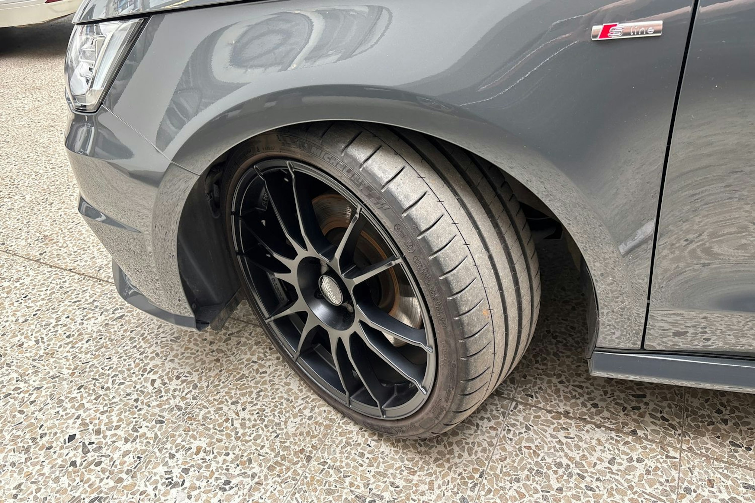 met. harmaa Audi A1 2018 kuva 13.